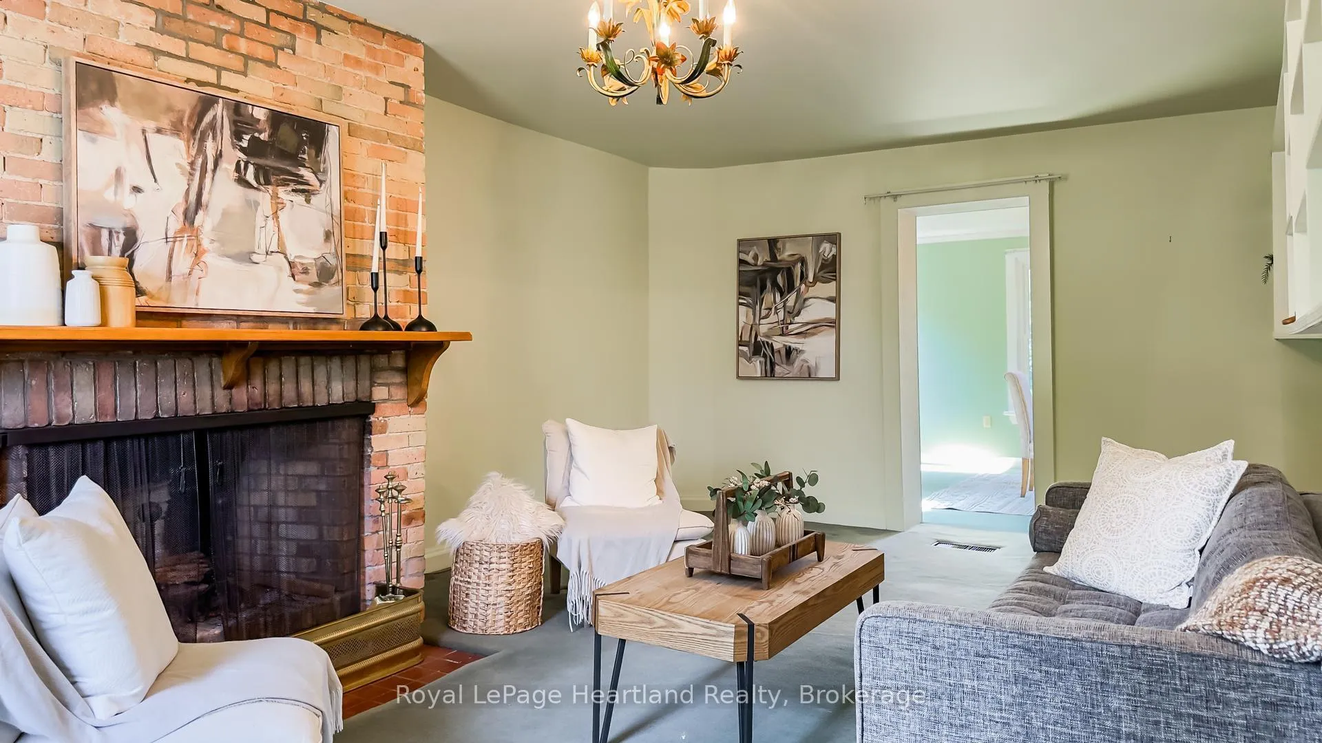 Photo 17 of 25 Wellington Street N, Goderich, Goderich (Town) — HOMEH