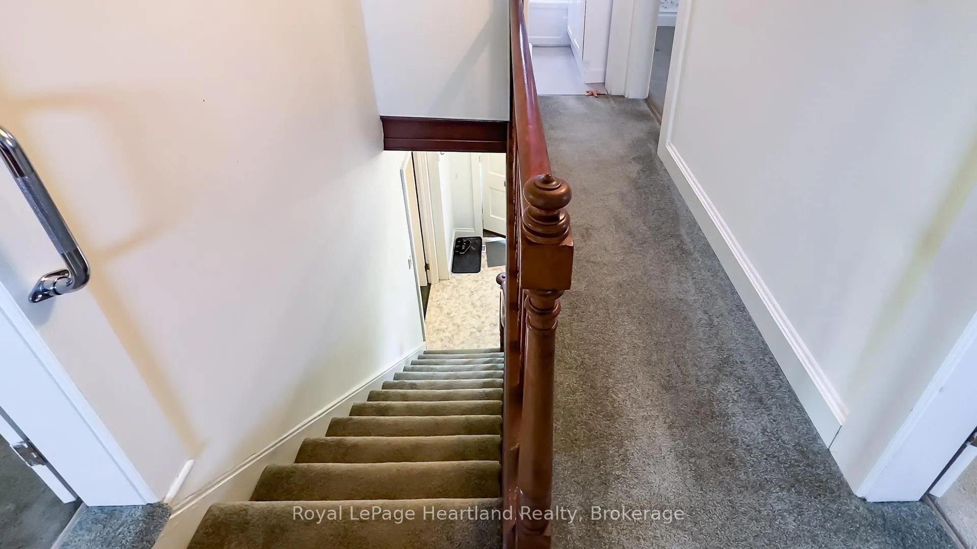 Photo 23 of 25 Wellington Street N, Goderich, Goderich (Town) — HOMEH