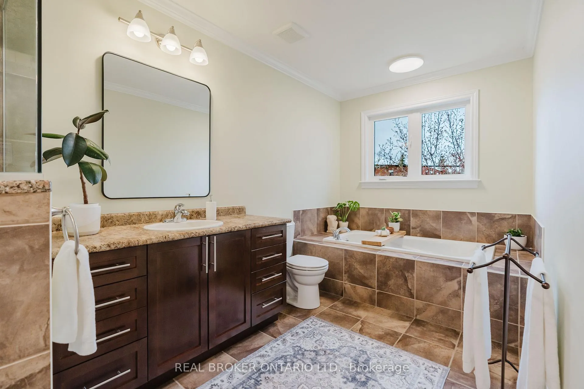 Photo 25 of 279 Currell Avenue, Ottawa, Westboro/Hampton Park — HOMEH