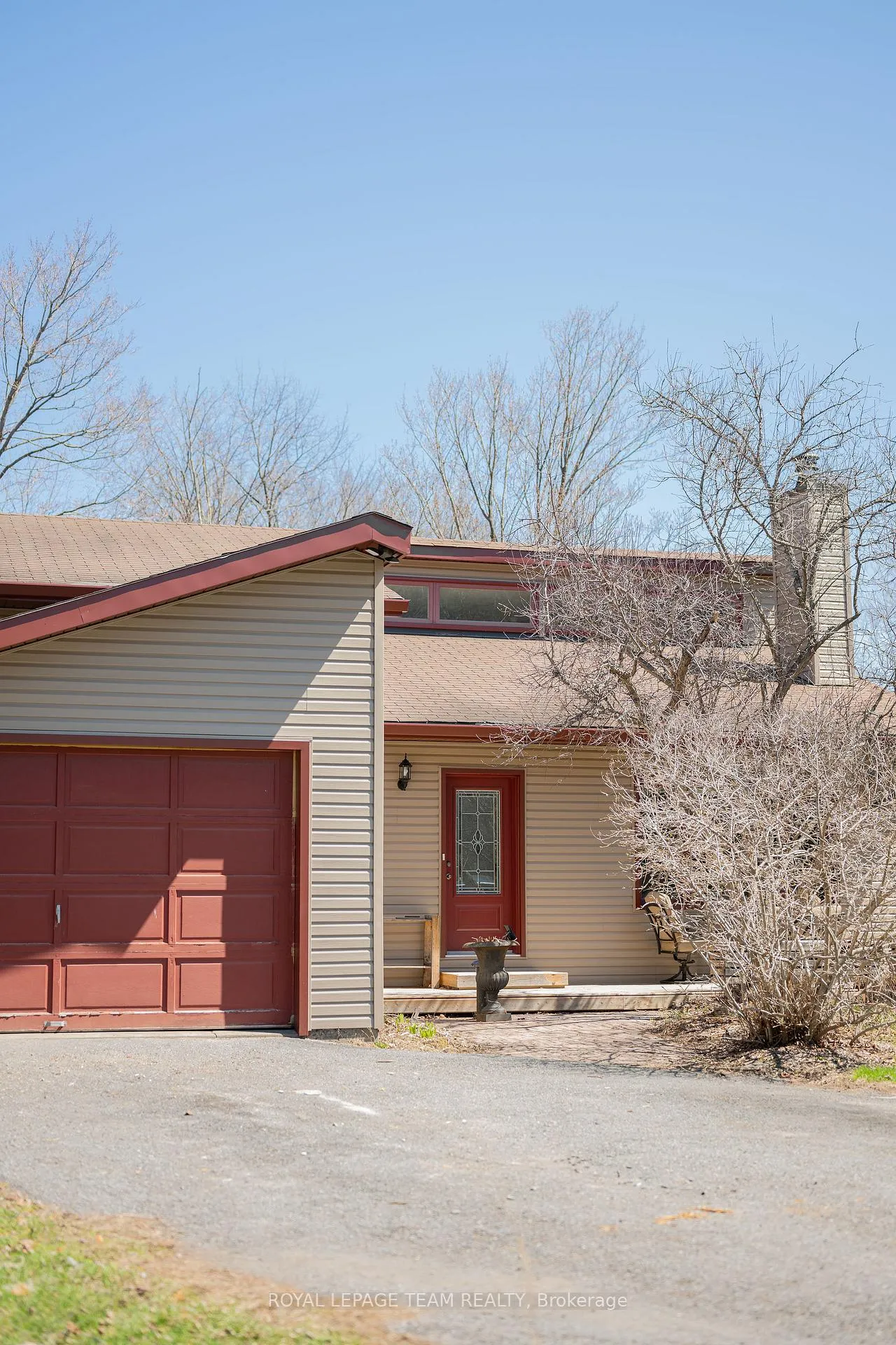 Photo 3 of 2870 Old Maple Lane, Ottawa, Dunrobin Shores — HOMEH