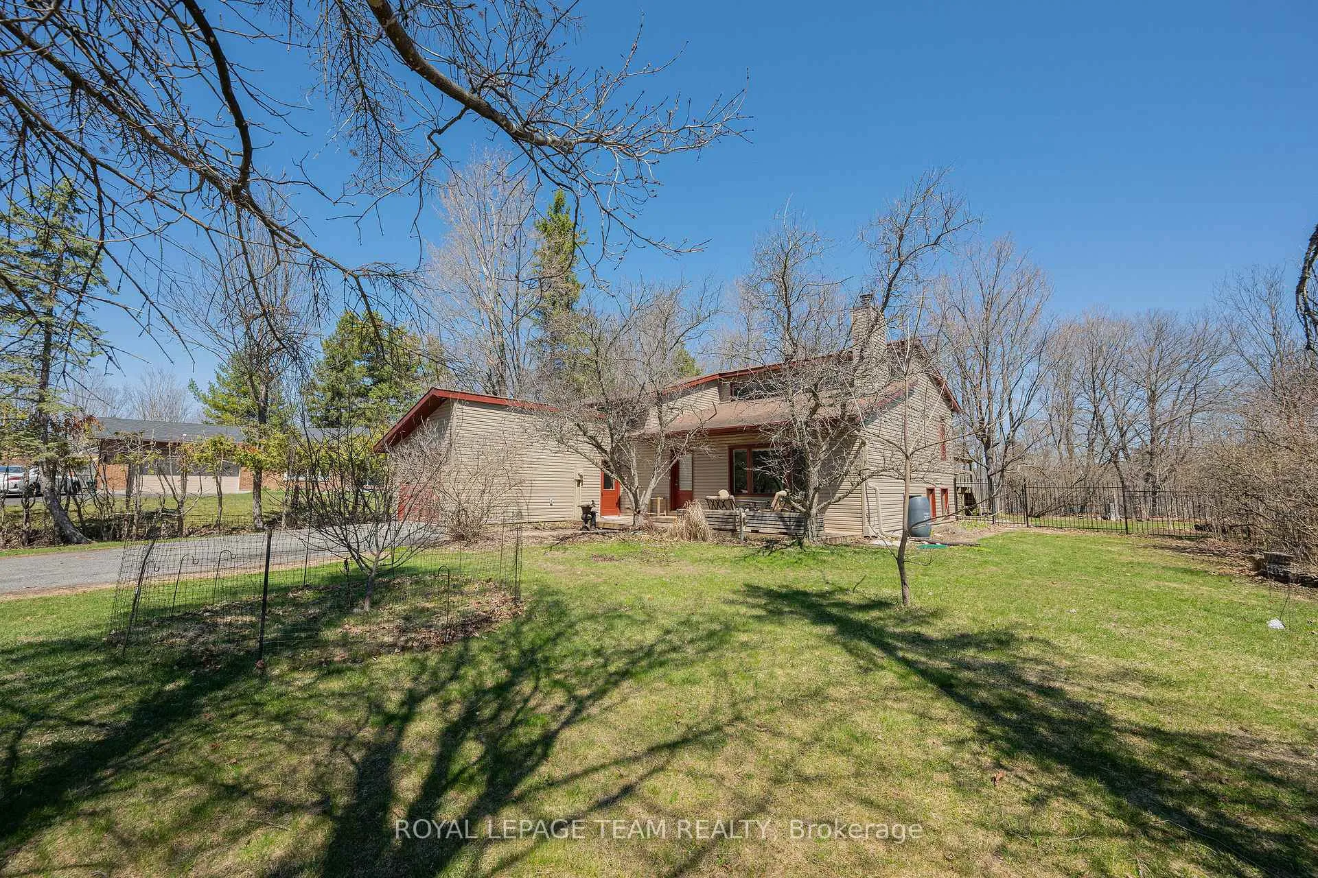 Photo 5 of 2870 Old Maple Lane, Ottawa, Dunrobin Shores — HOMEH
