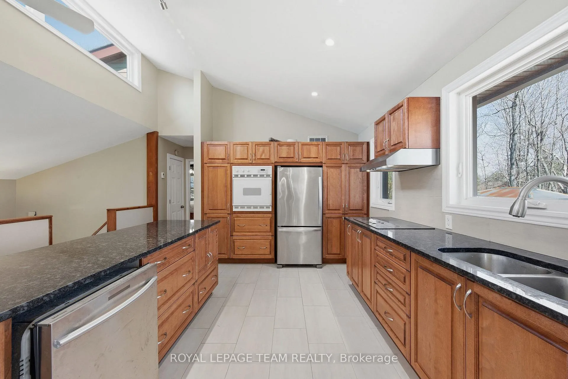 Photo 17 of 2870 Old Maple Lane, Ottawa, Dunrobin Shores — HOMEH