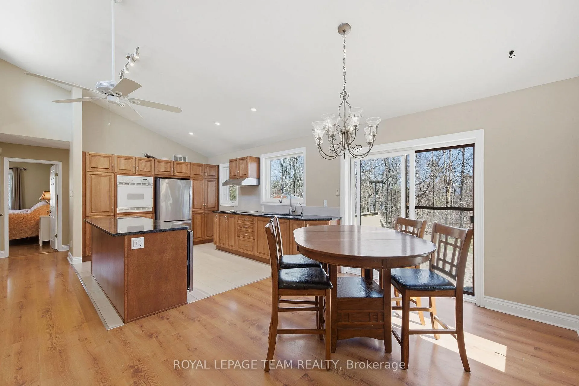 Photo 24 of 2870 Old Maple Lane, Ottawa, Dunrobin Shores — HOMEH