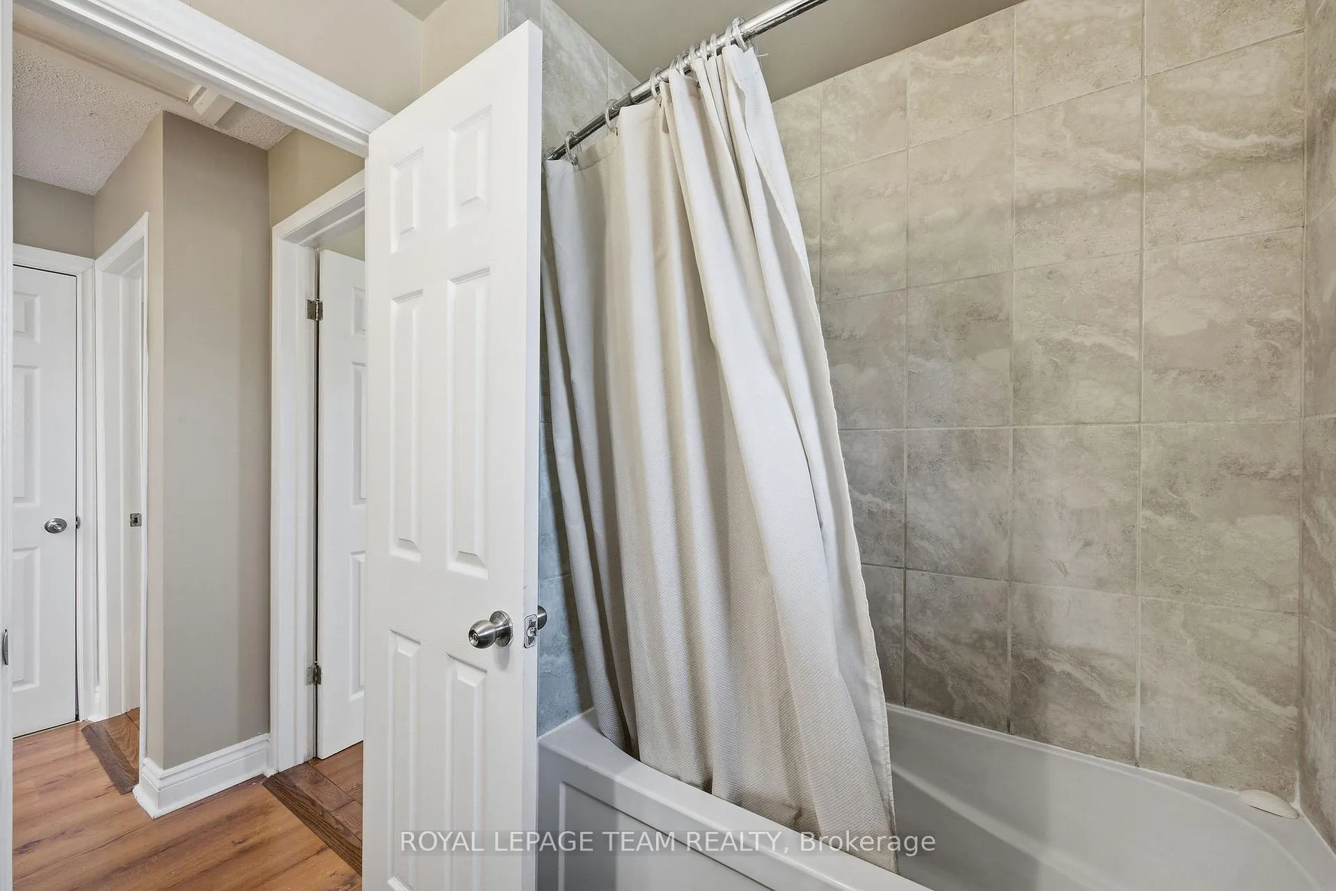 Photo 33 of 2870 Old Maple Lane, Ottawa, Dunrobin Shores — HOMEH