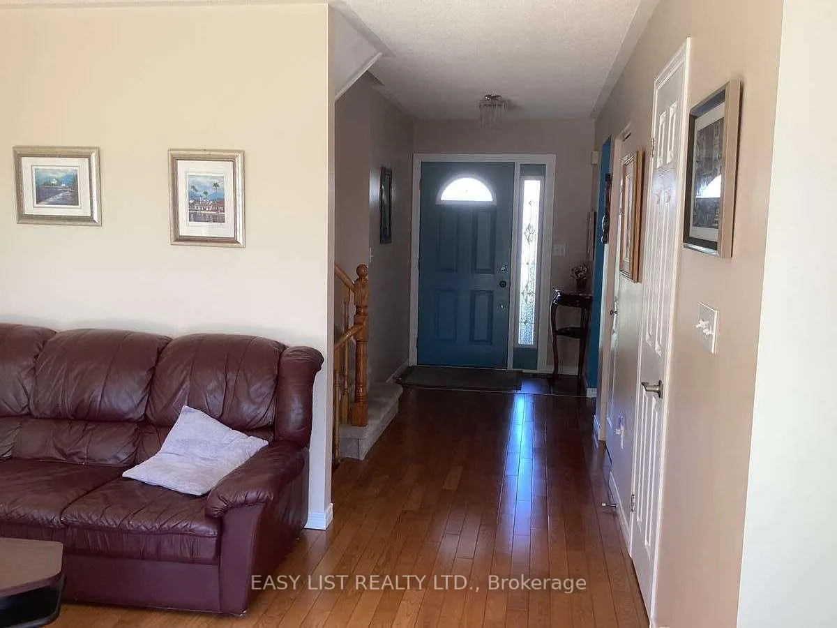Photo 6 of 601 MacDonald Drive, Gananoque — HOMEH