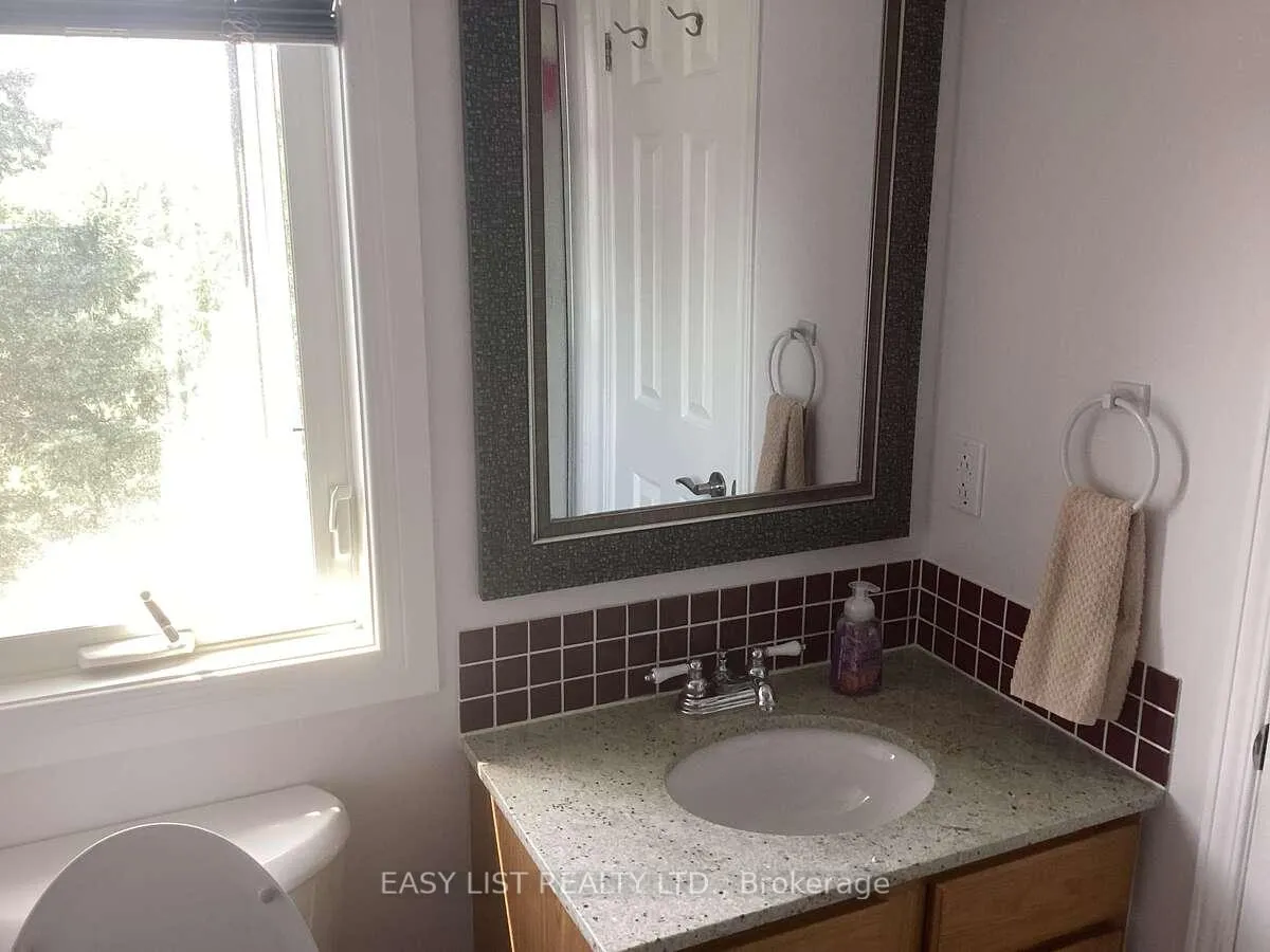 Photo 12 of 601 MacDonald Drive, Gananoque — HOMEH