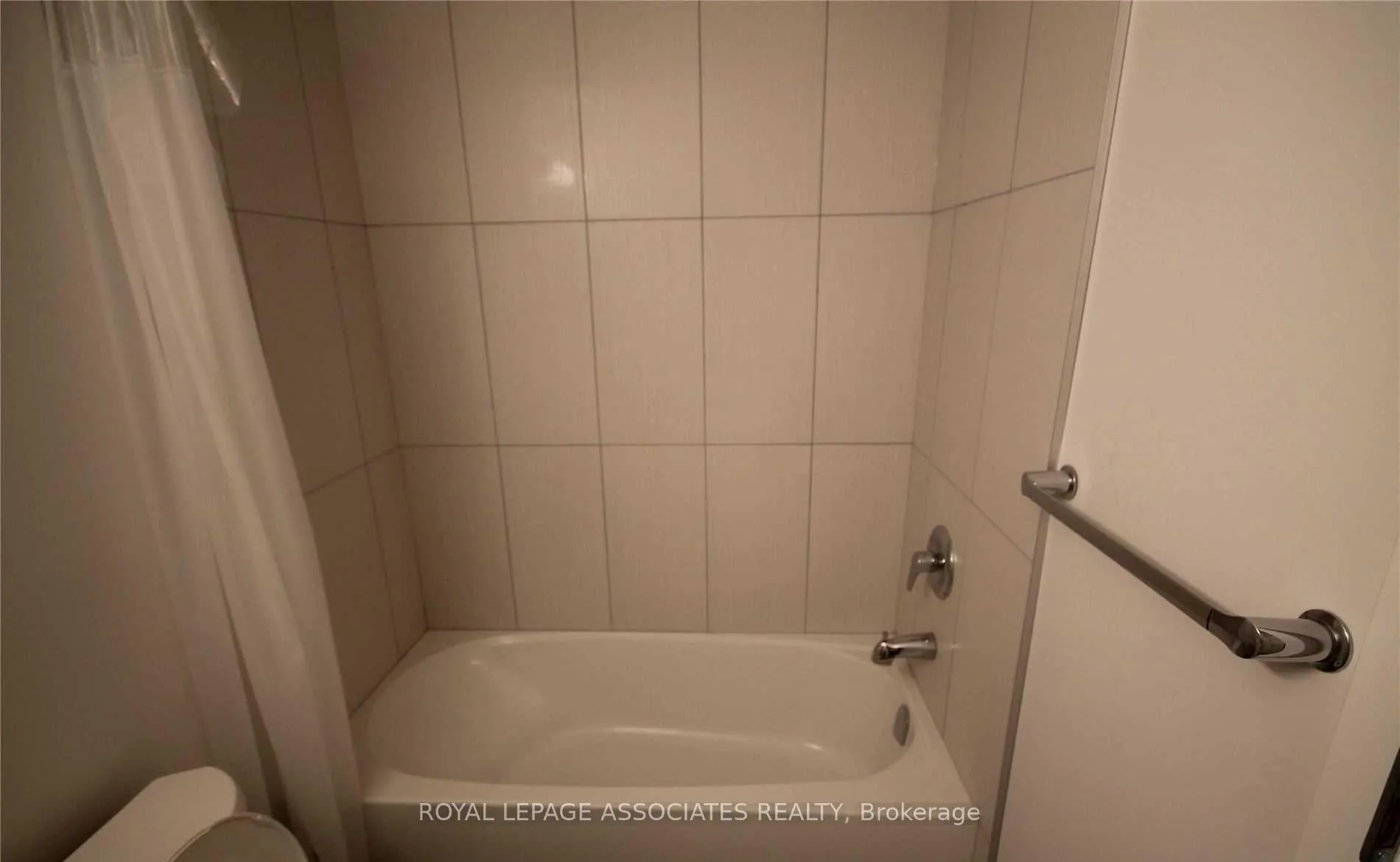 Photo 3 of Unit 614, 251 Hemlock Street, Waterloo, Beechwood/University — HOMEH