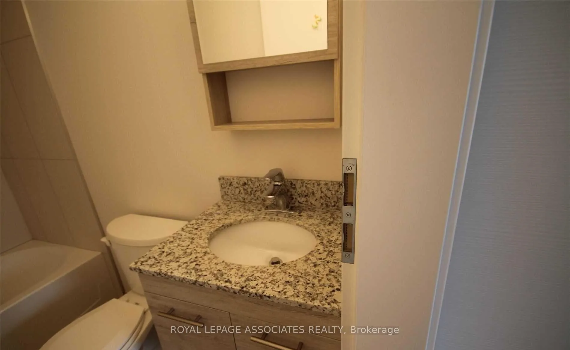 Photo 4 of Unit 614, 251 Hemlock Street, Waterloo, Beechwood/University — HOMEH