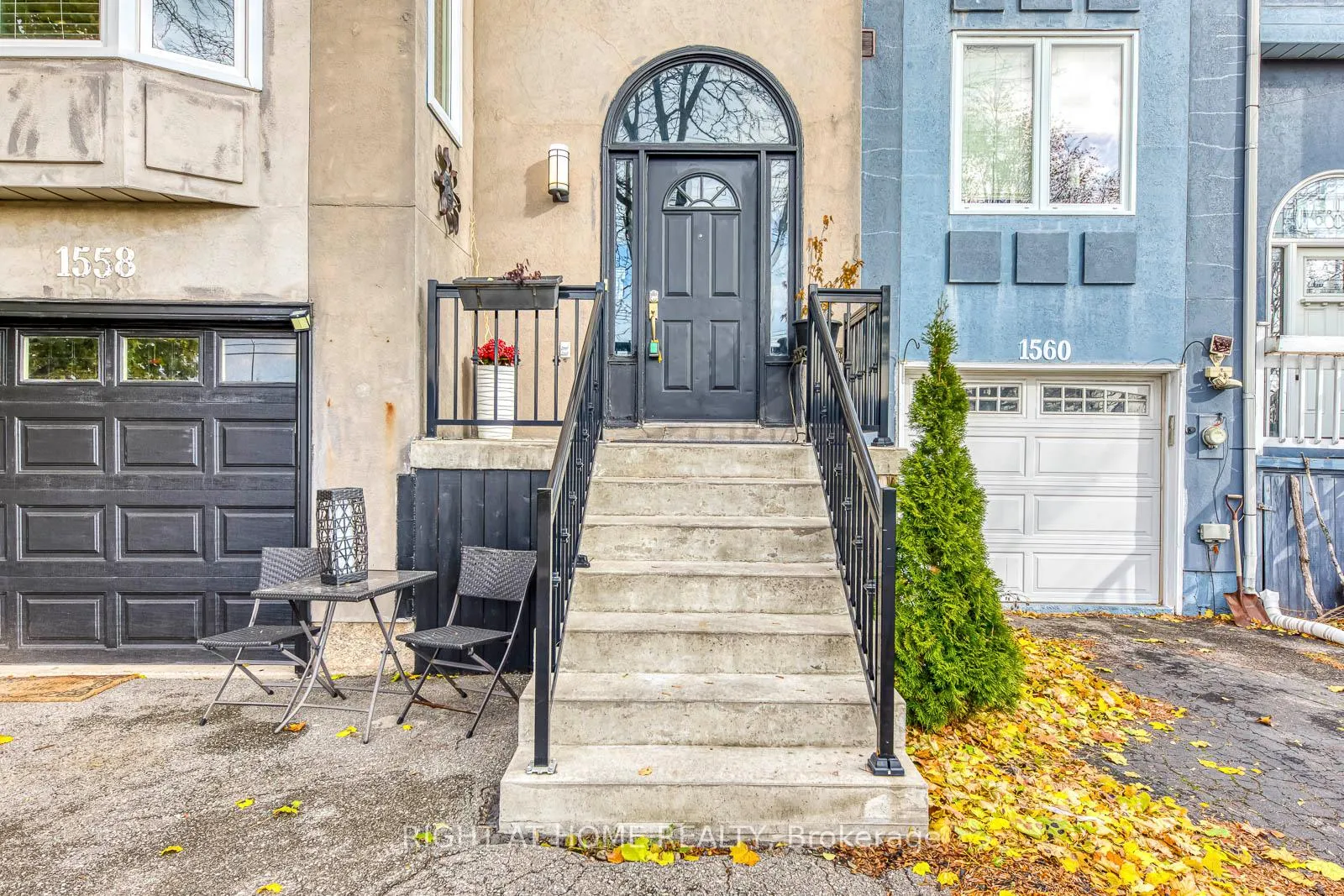 Photo 3 of 1558 Litchfield Road, Oakville, Falgarwood — HOMEH