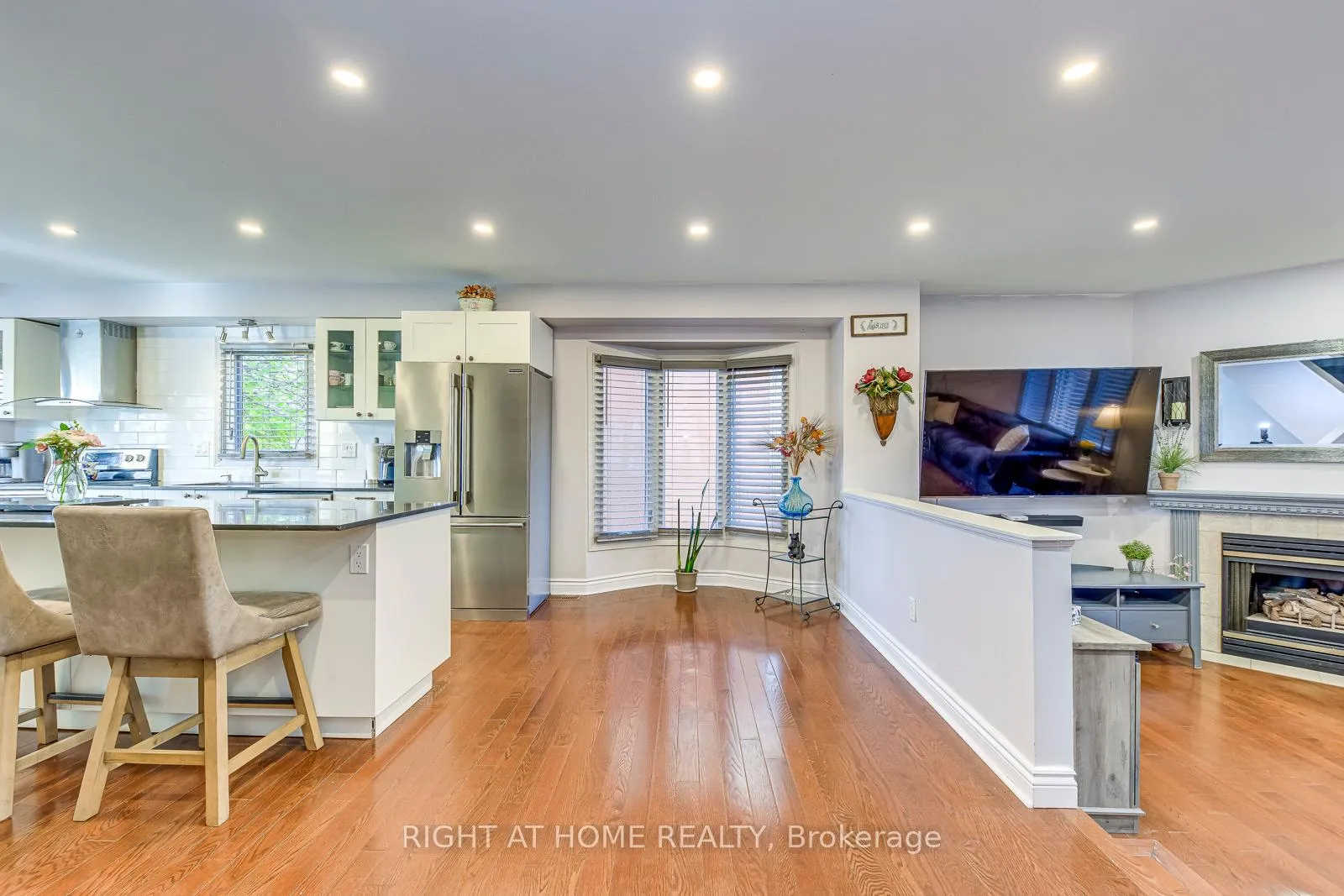 Photo 7 of 1558 Litchfield Road, Oakville, Falgarwood — HOMEH