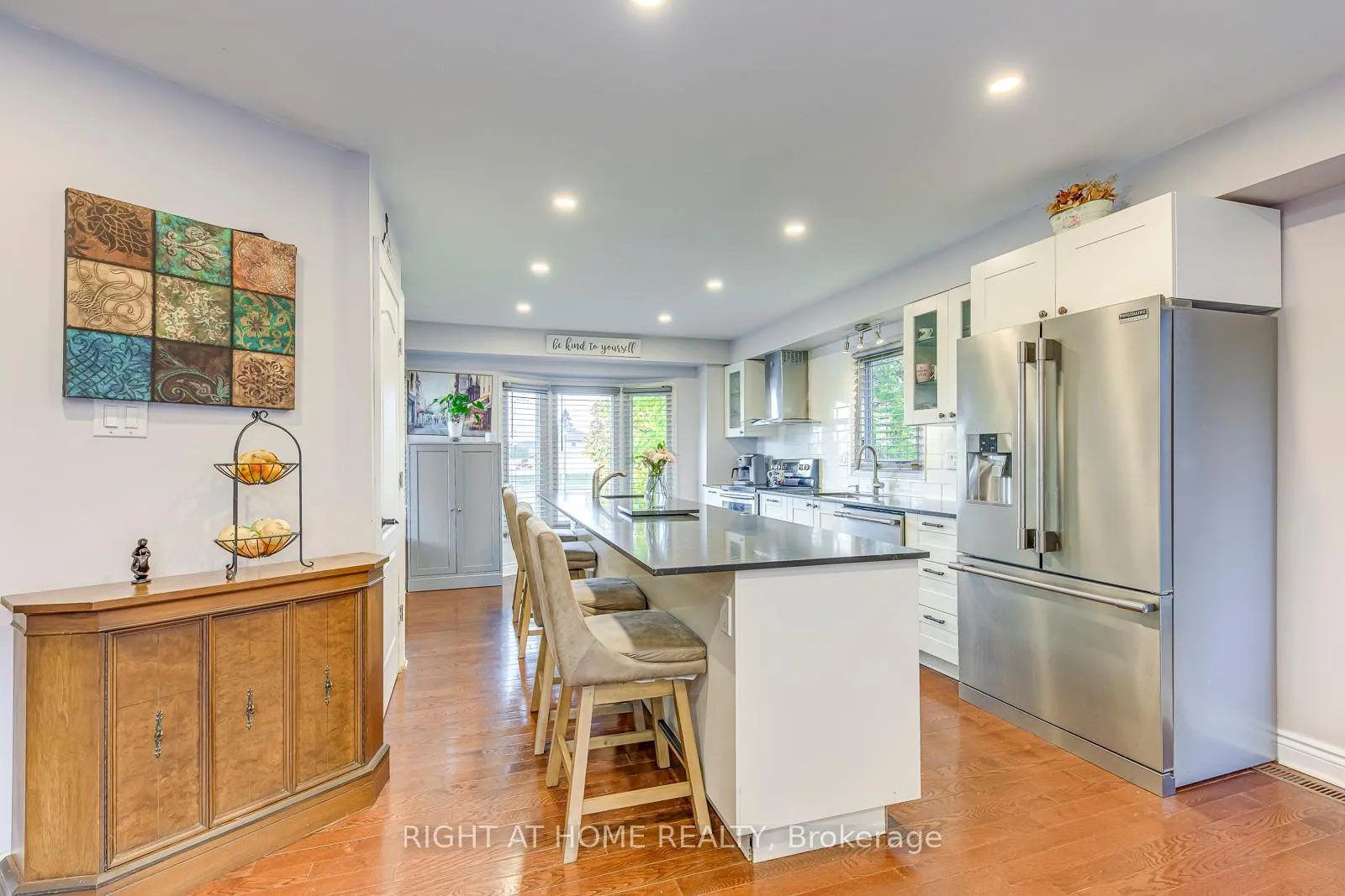 Photo 8 of 1558 Litchfield Road, Oakville, Falgarwood — HOMEH