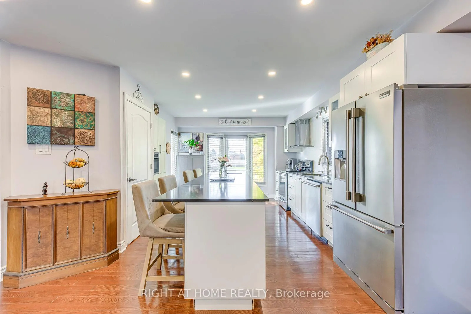 Photo 9 of 1558 Litchfield Road, Oakville, Falgarwood — HOMEH