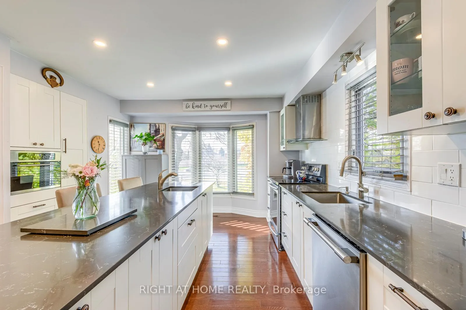 Photo 10 of 1558 Litchfield Road, Oakville, Falgarwood — HOMEH