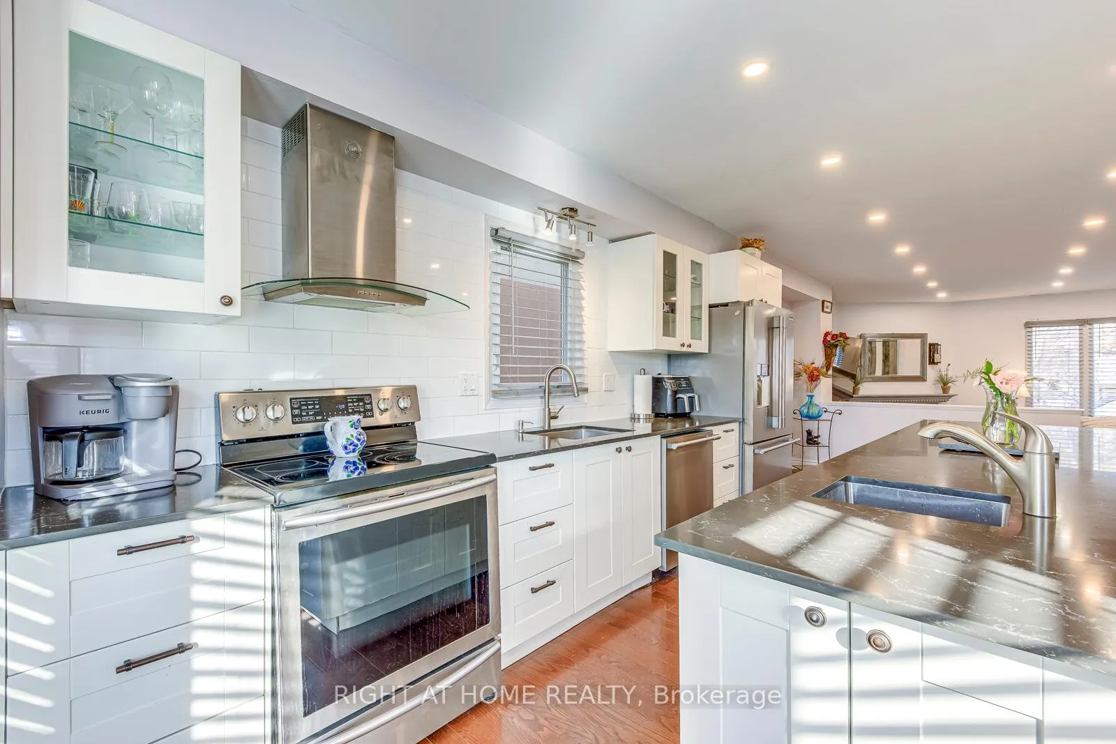 Photo 11 of 1558 Litchfield Road, Oakville, Falgarwood — HOMEH