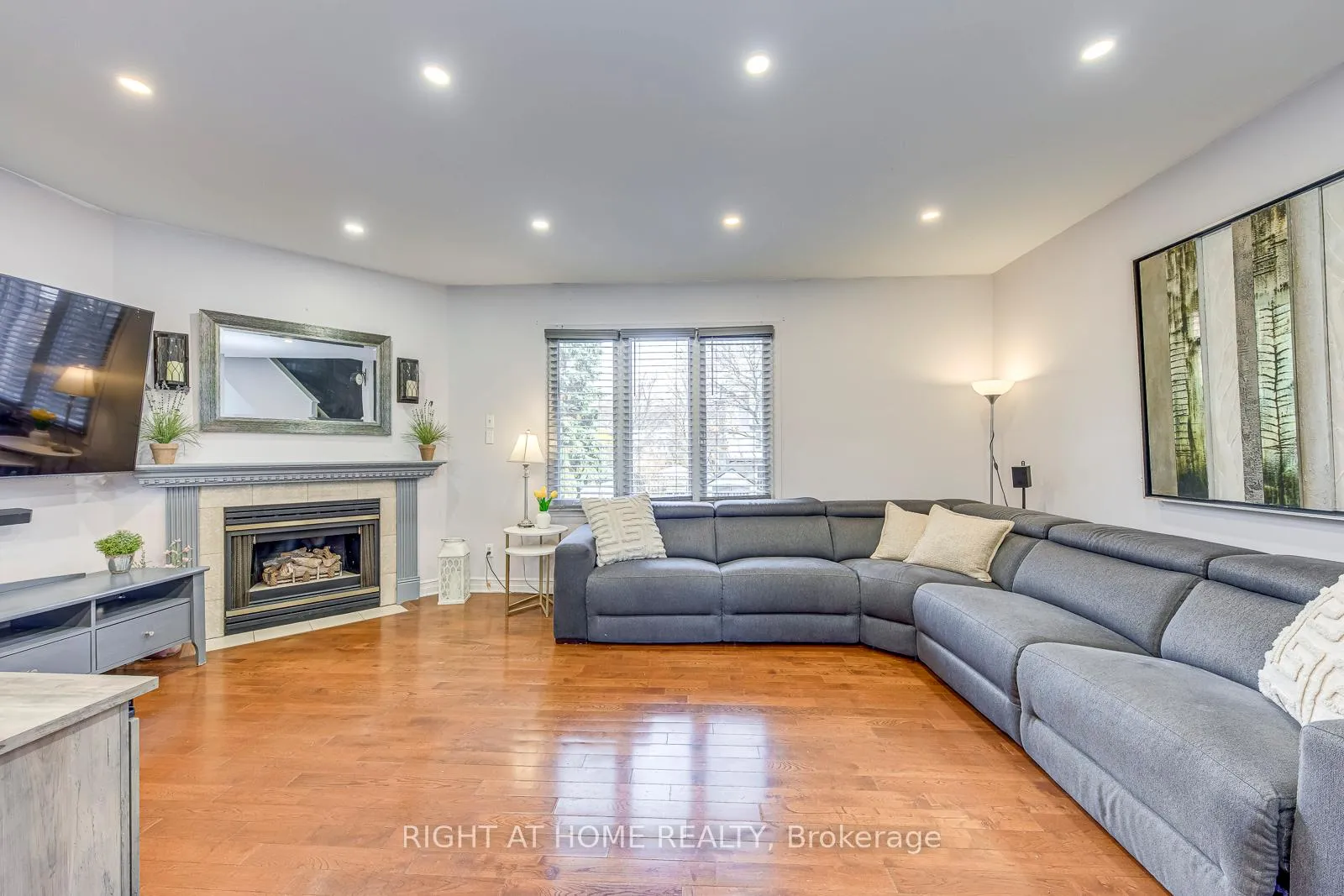 Photo 15 of 1558 Litchfield Road, Oakville, Falgarwood — HOMEH