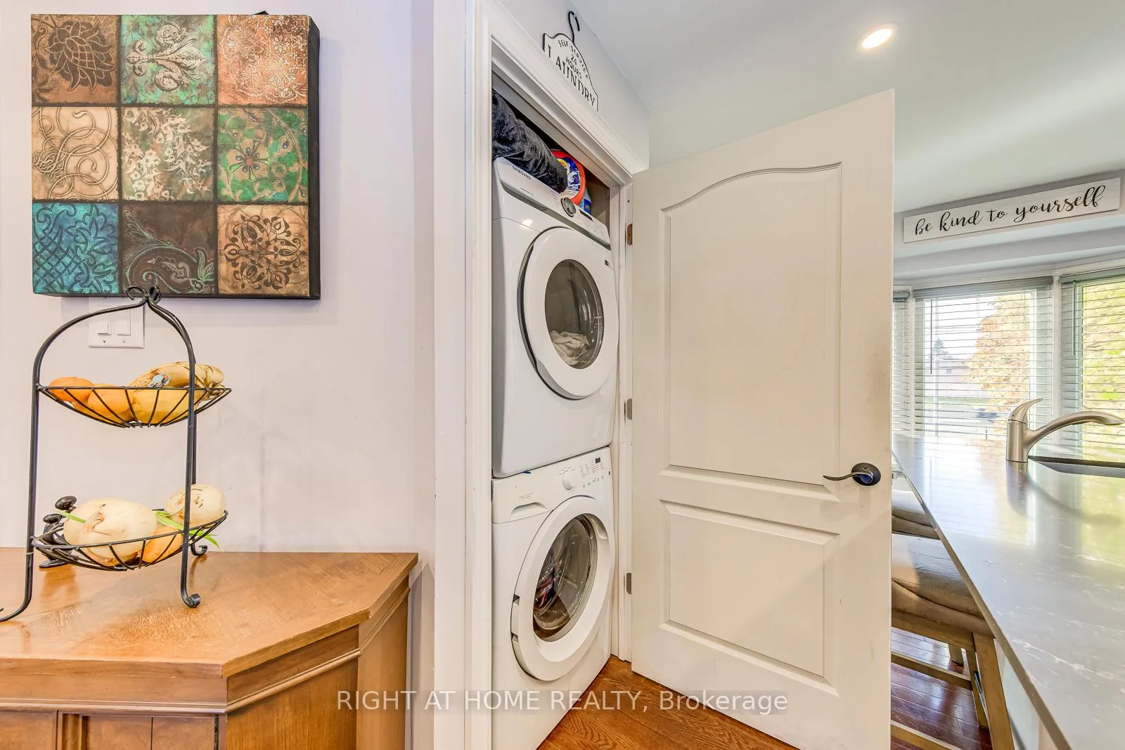Photo 18 of 1558 Litchfield Road, Oakville, Falgarwood — HOMEH
