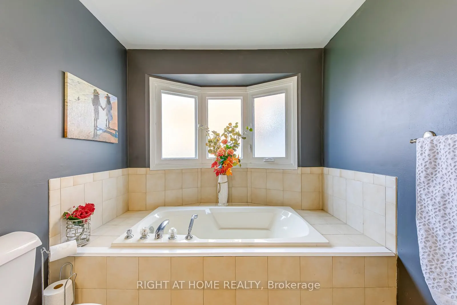 Photo 31 of 1558 Litchfield Road, Oakville, Falgarwood — HOMEH