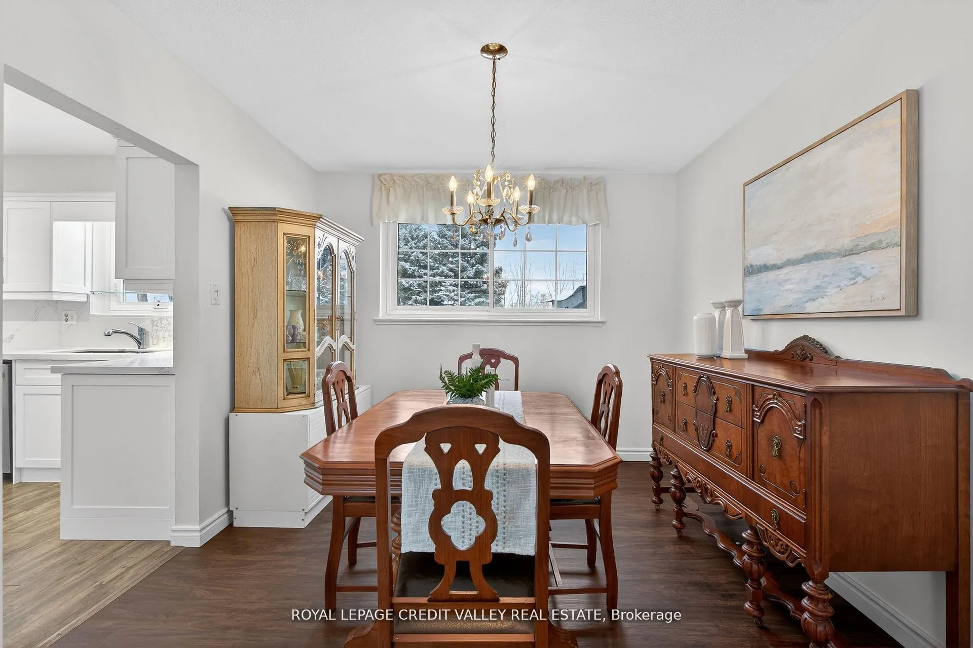 Photo 10 of 43 Benton Street, Brampton, Brampton East — HOMEH