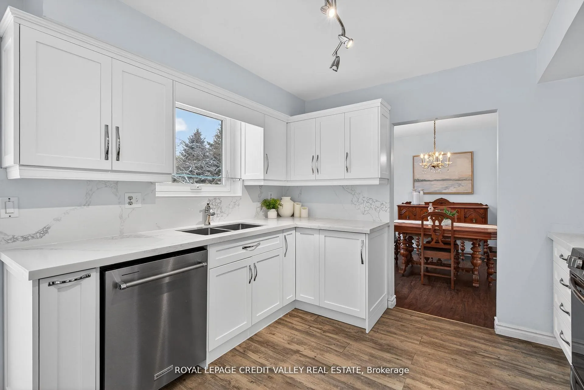 Photo 16 of 43 Benton Street, Brampton, Brampton East — HOMEH