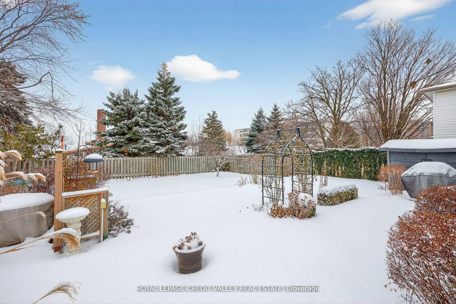 Photo 36 of 43 Benton Street, Brampton, Brampton East — HOMEH