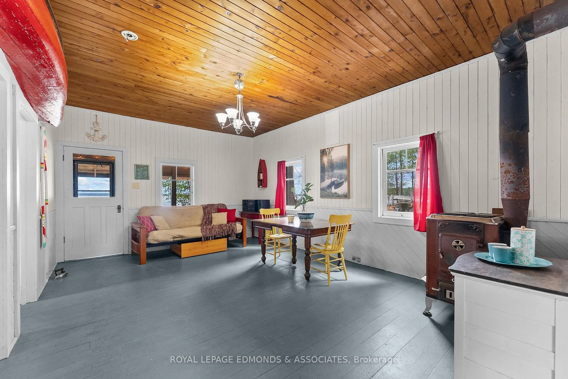 Photo 13 of 3696 Round Lake Road, Killaloe, Hagarty and Richards, Killaloe/Round Lake — HOMEH