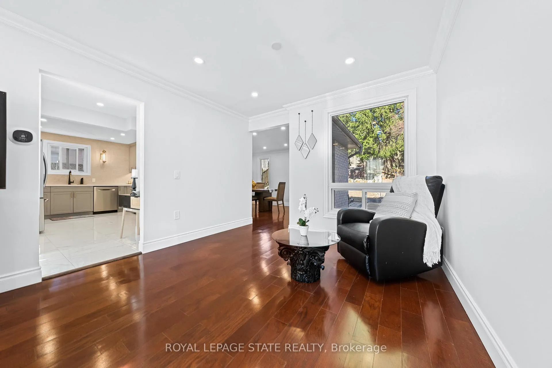 Photo 16 of 46 Novoco Drive, Hamilton, Gurnett — HOMEH