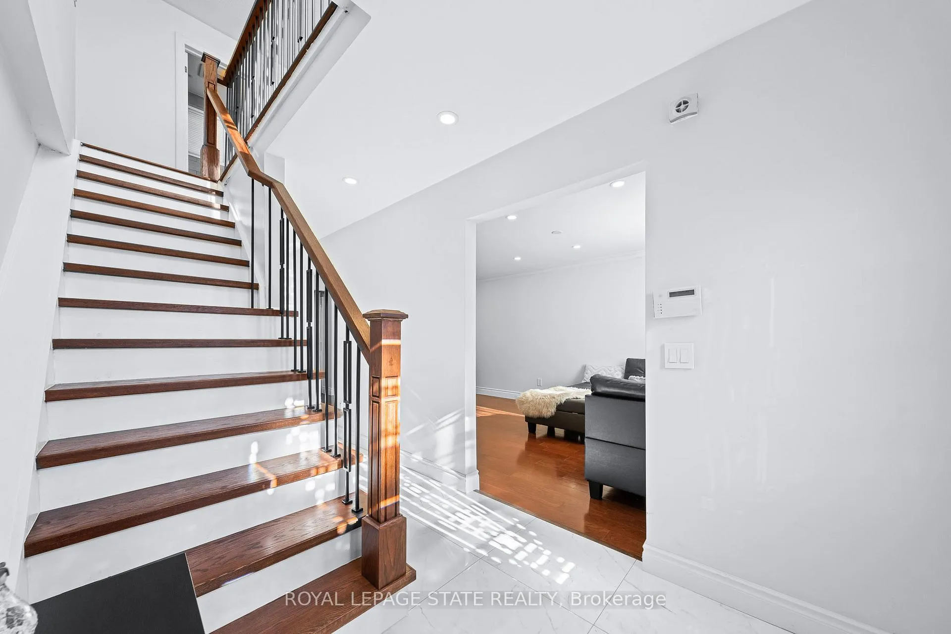 Photo 28 of 46 Novoco Drive, Hamilton, Gurnett — HOMEH
