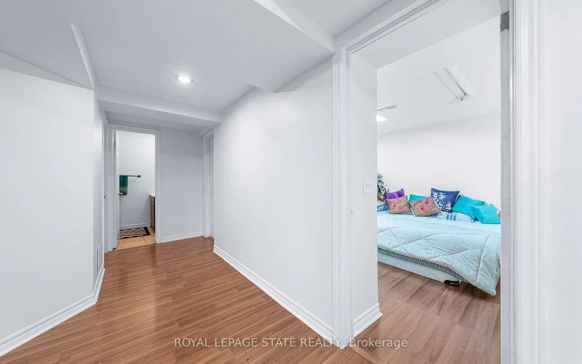 Photo 42 of 46 Novoco Drive, Hamilton, Gurnett — HOMEH