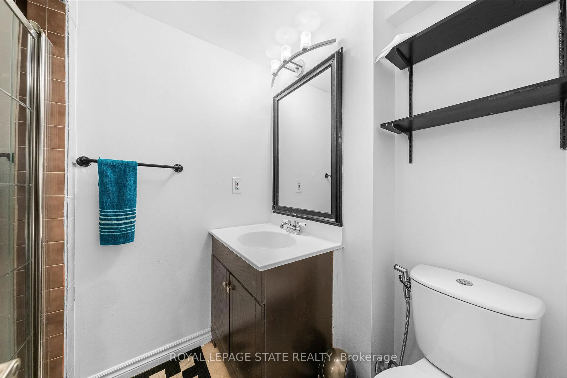 Photo 43 of 46 Novoco Drive, Hamilton, Gurnett — HOMEH