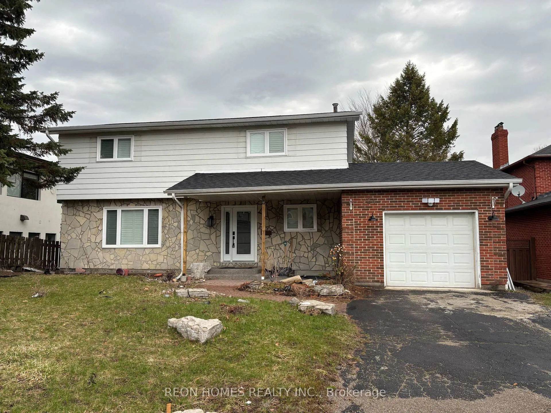 Photo 1 of Unit (Main), 724 Sheppard Avenue, Pickering, Woodlands — HOMEH