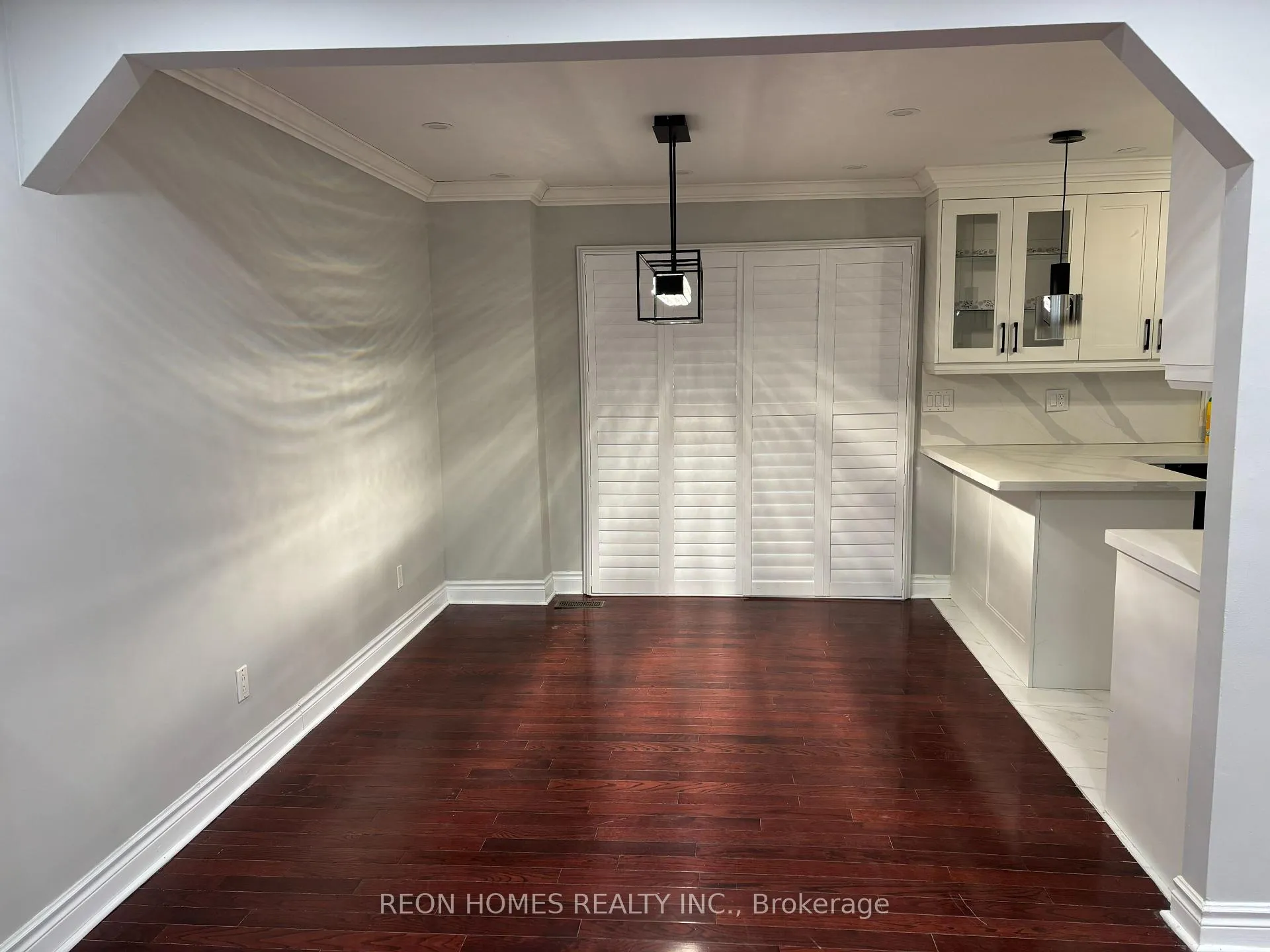 Photo 13 of Unit (Main), 724 Sheppard Avenue, Pickering, Woodlands — HOMEH