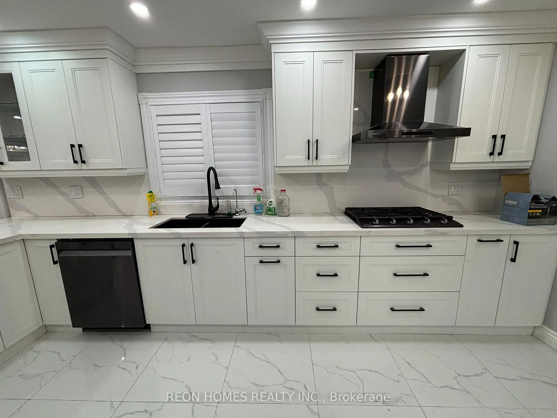 Photo 16 of Unit (Main), 724 Sheppard Avenue, Pickering, Woodlands — HOMEH