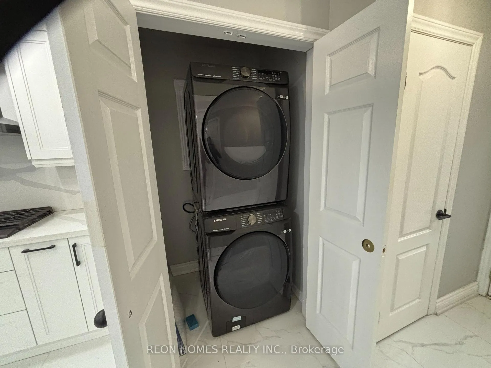 Photo 18 of Unit (Main), 724 Sheppard Avenue, Pickering, Woodlands — HOMEH