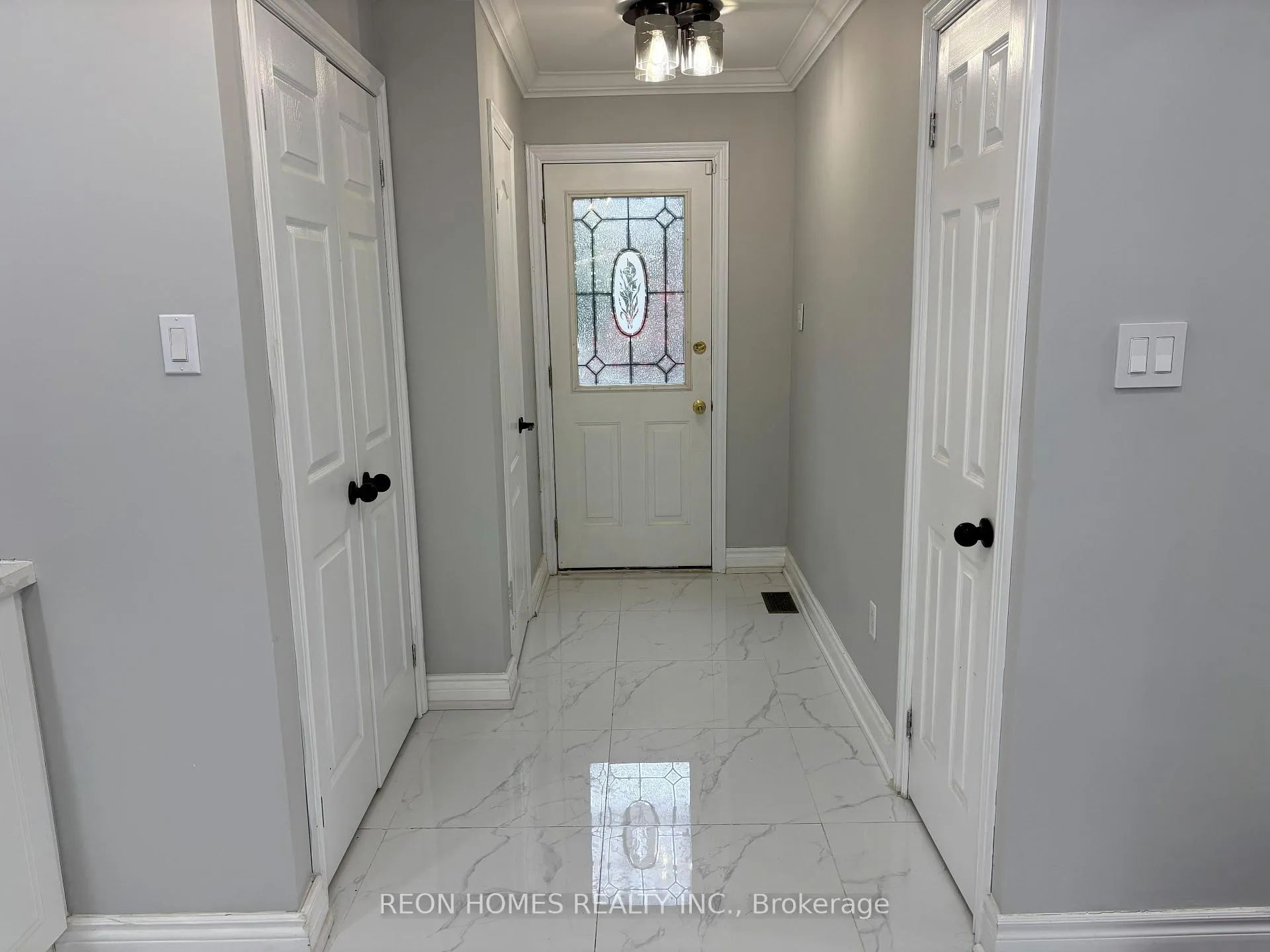 Photo 19 of Unit (Main), 724 Sheppard Avenue, Pickering, Woodlands — HOMEH