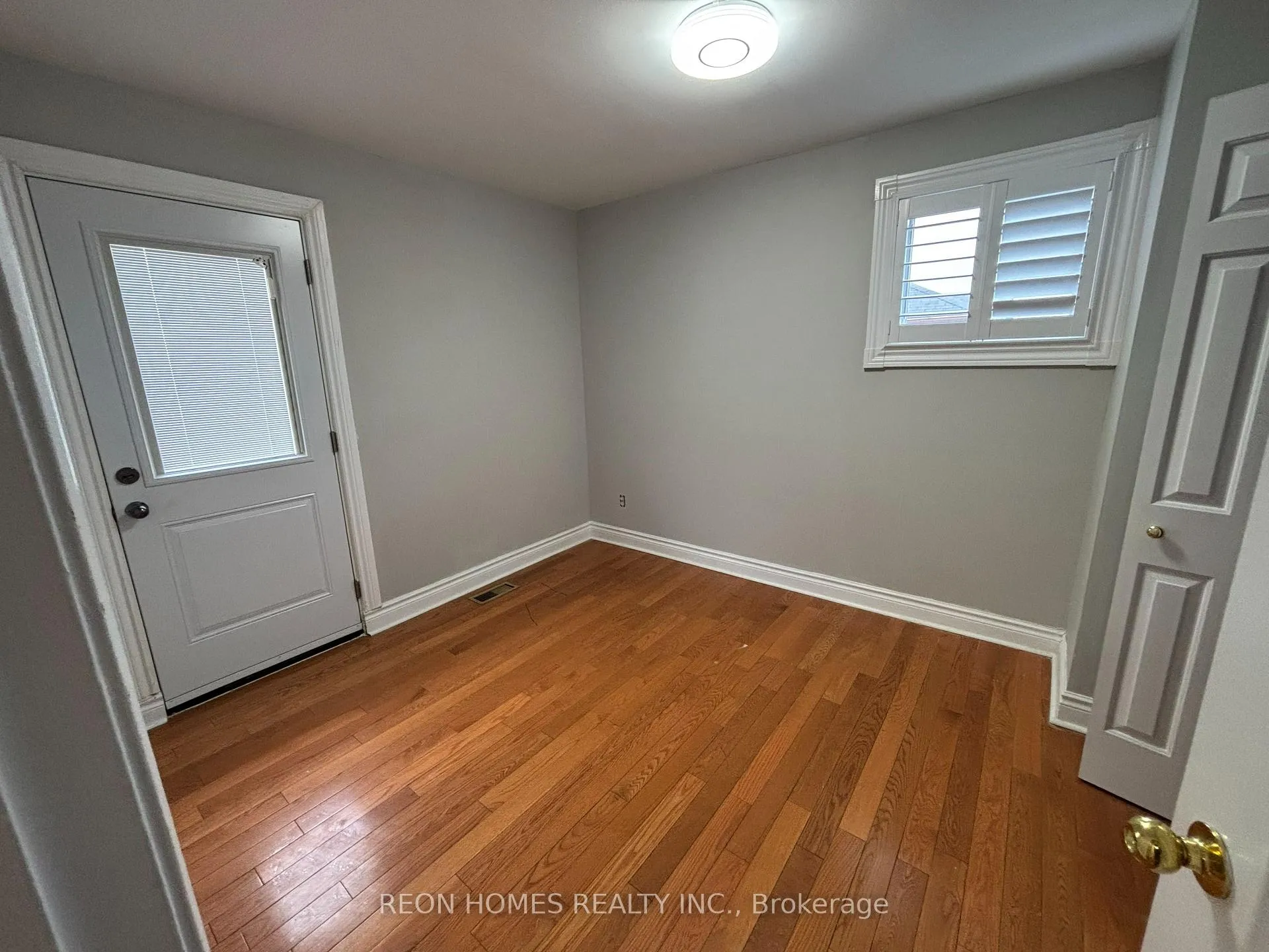 Photo 23 of Unit (Main), 724 Sheppard Avenue, Pickering, Woodlands — HOMEH