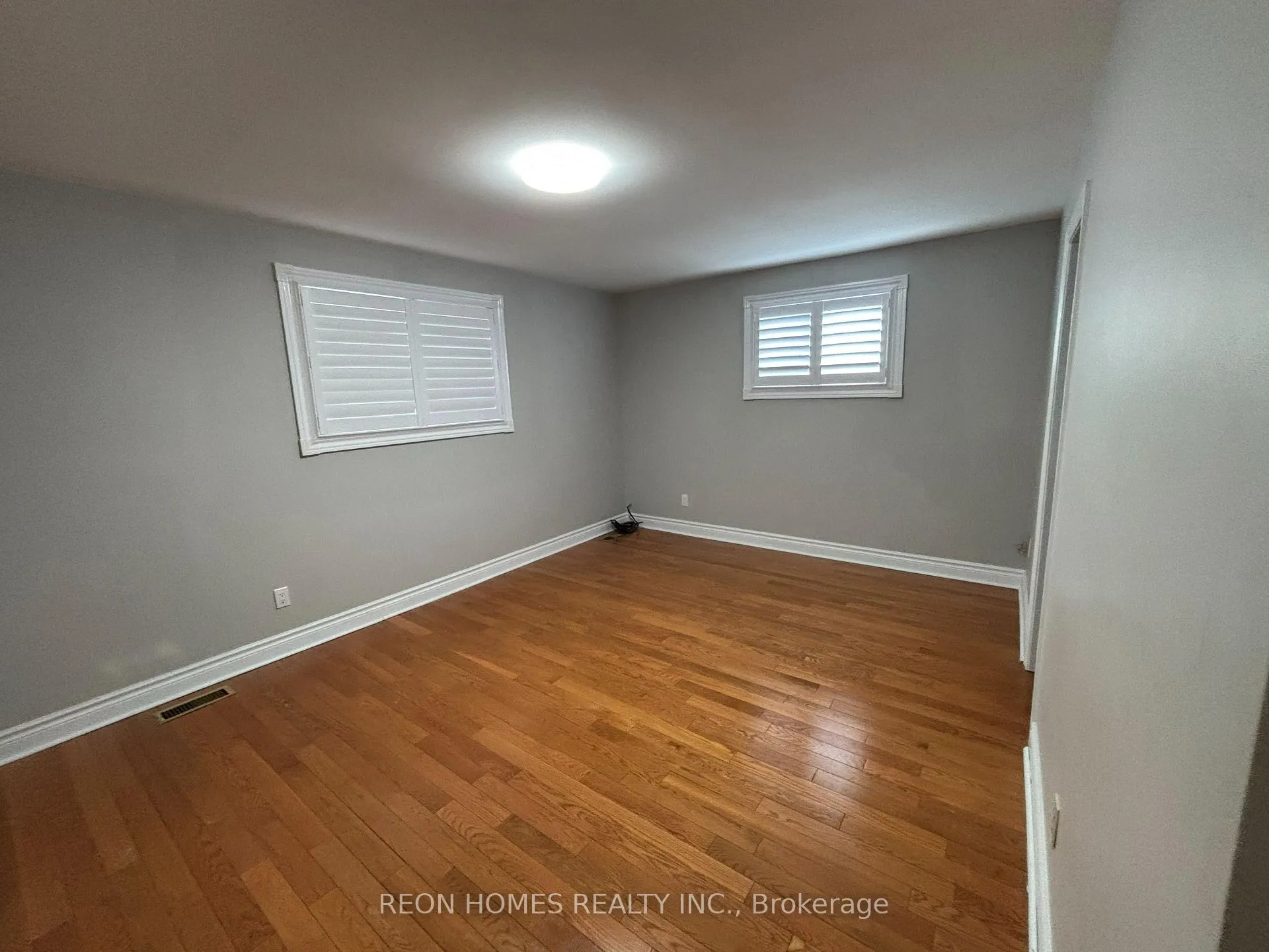 Photo 32 of Unit (Main), 724 Sheppard Avenue, Pickering, Woodlands — HOMEH