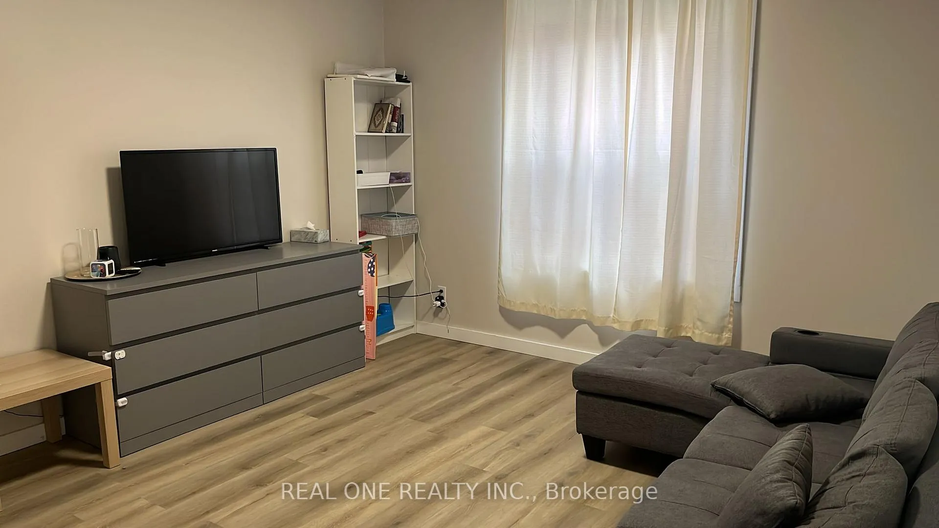 Photo 6 of Unit Main Floor, 162 Darling Street, Brantford — HOMEH