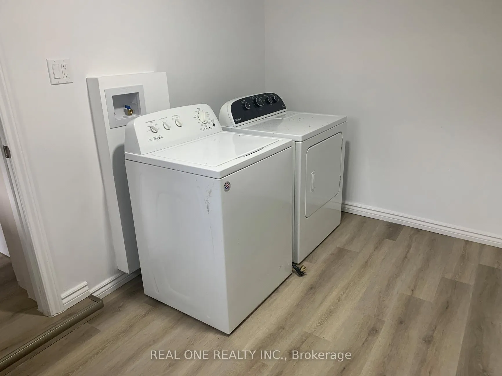 Photo 8 of Unit Main Floor, 162 Darling Street, Brantford — HOMEH