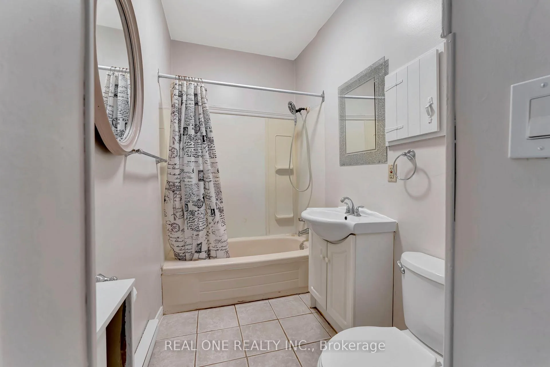 Photo 9 of Unit Main Floor, 162 Darling Street, Brantford — HOMEH