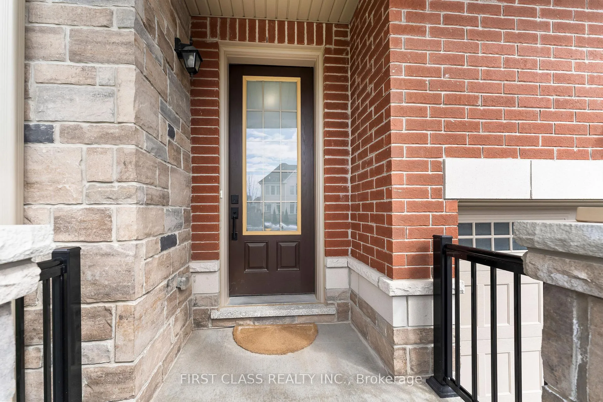 Photo 3 of 92 Grady Drive, Clarington, Newcastle — HOMEH