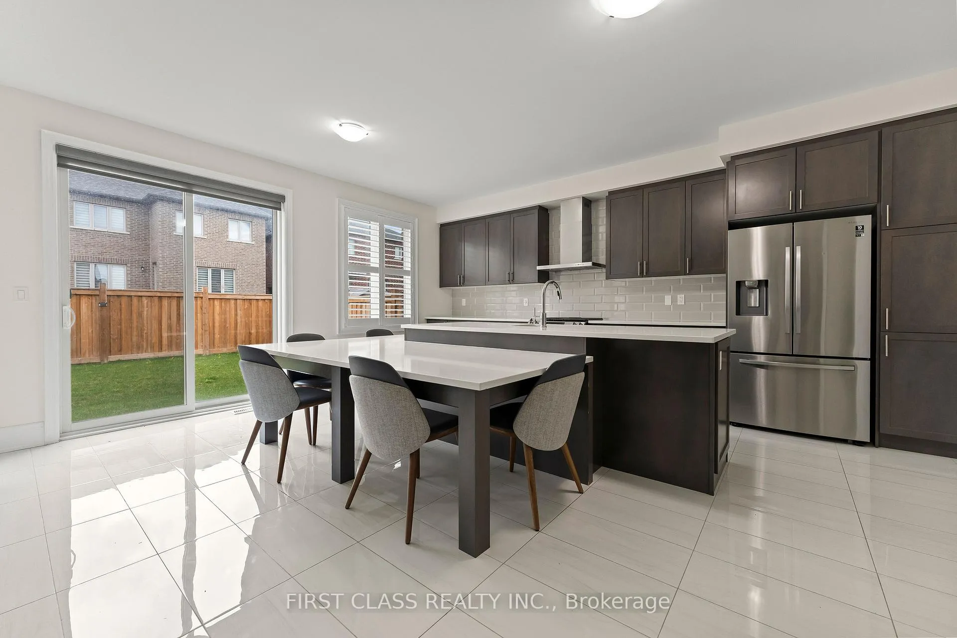 Photo 13 of 92 Grady Drive, Clarington, Newcastle — HOMEH