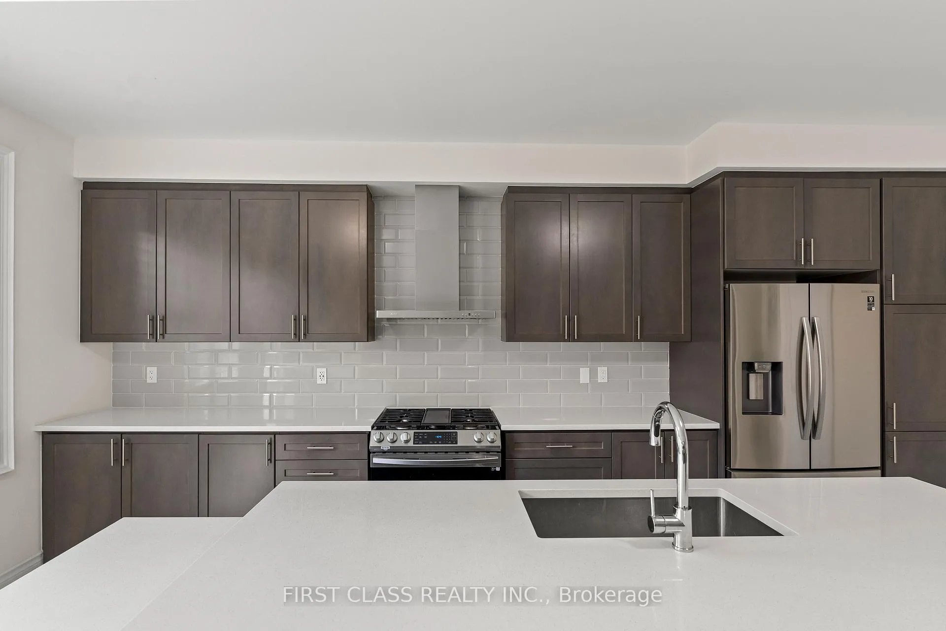 Photo 17 of 92 Grady Drive, Clarington, Newcastle — HOMEH