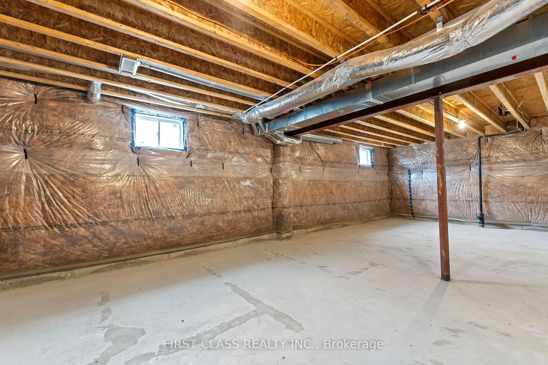 Photo 18 of 92 Grady Drive, Clarington, Newcastle — HOMEH