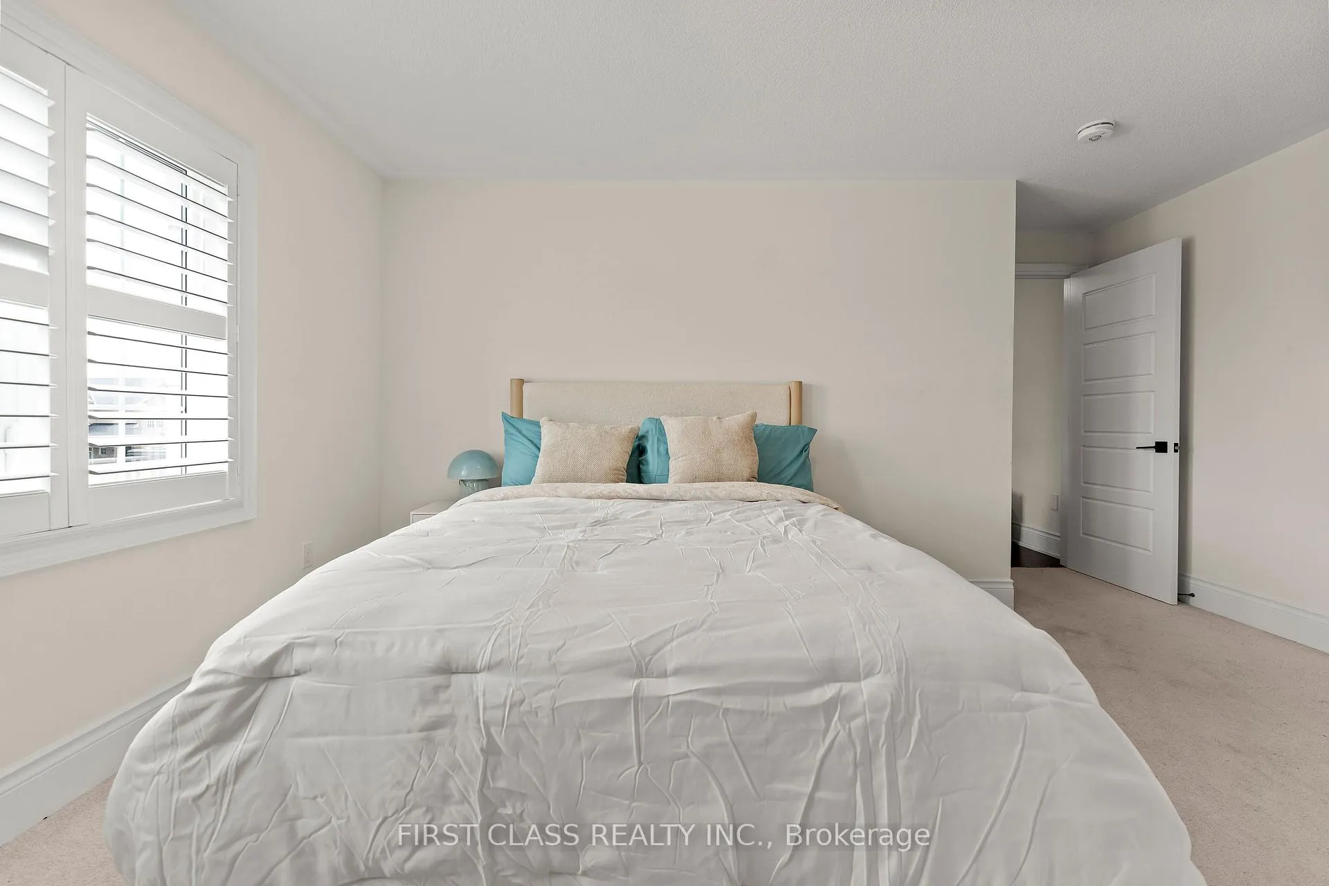 Photo 35 of 92 Grady Drive, Clarington, Newcastle — HOMEH
