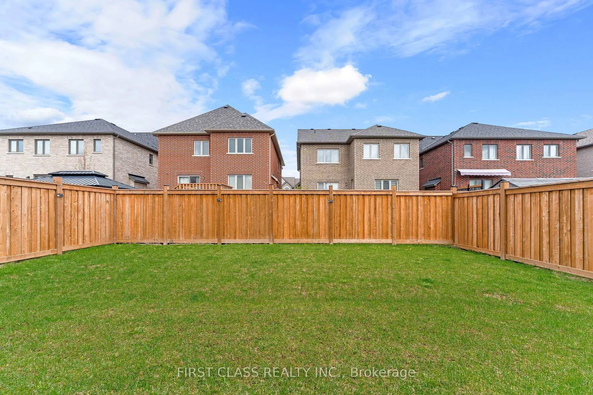 Photo 41 of 92 Grady Drive, Clarington, Newcastle — HOMEH