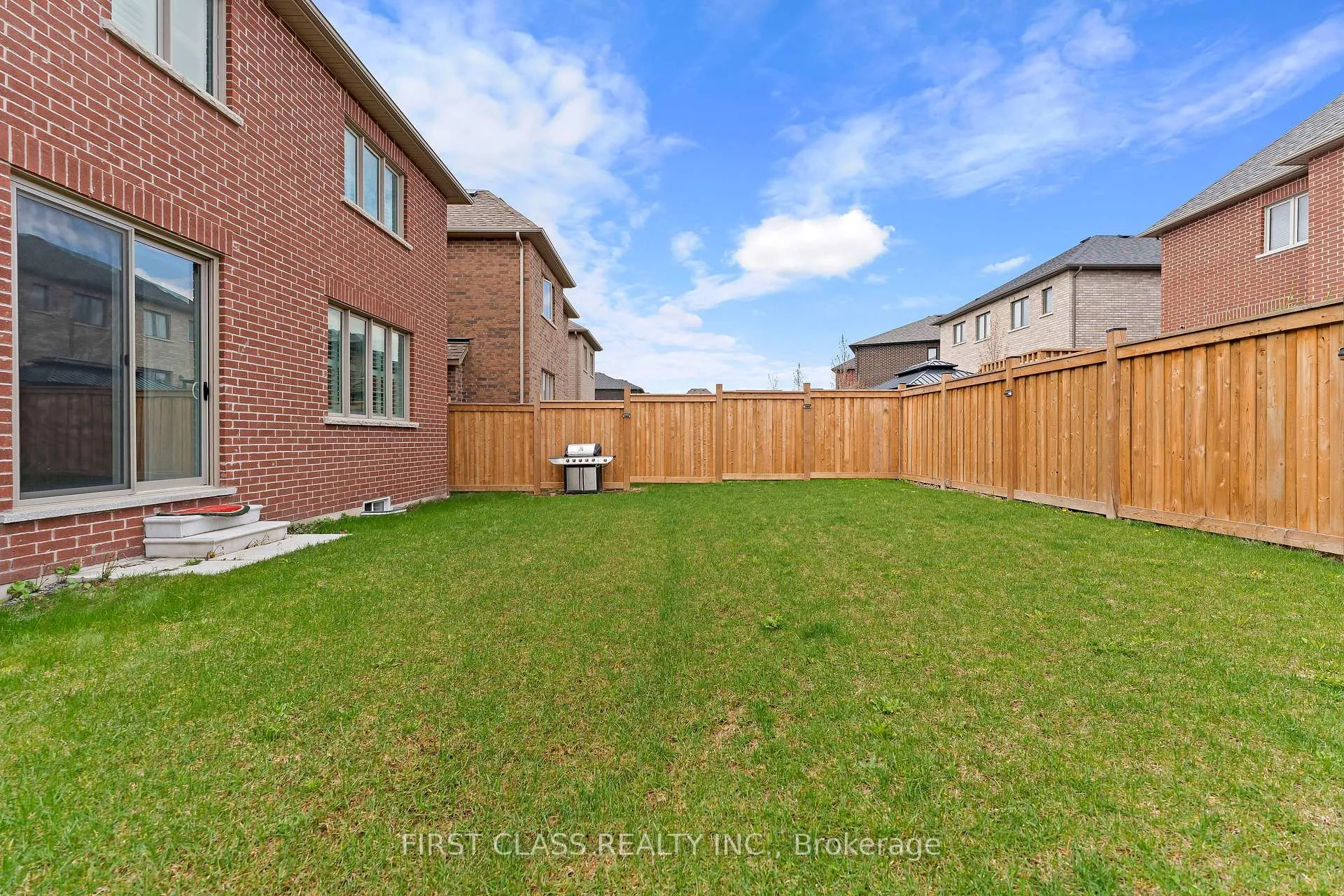 Photo 42 of 92 Grady Drive, Clarington, Newcastle — HOMEH