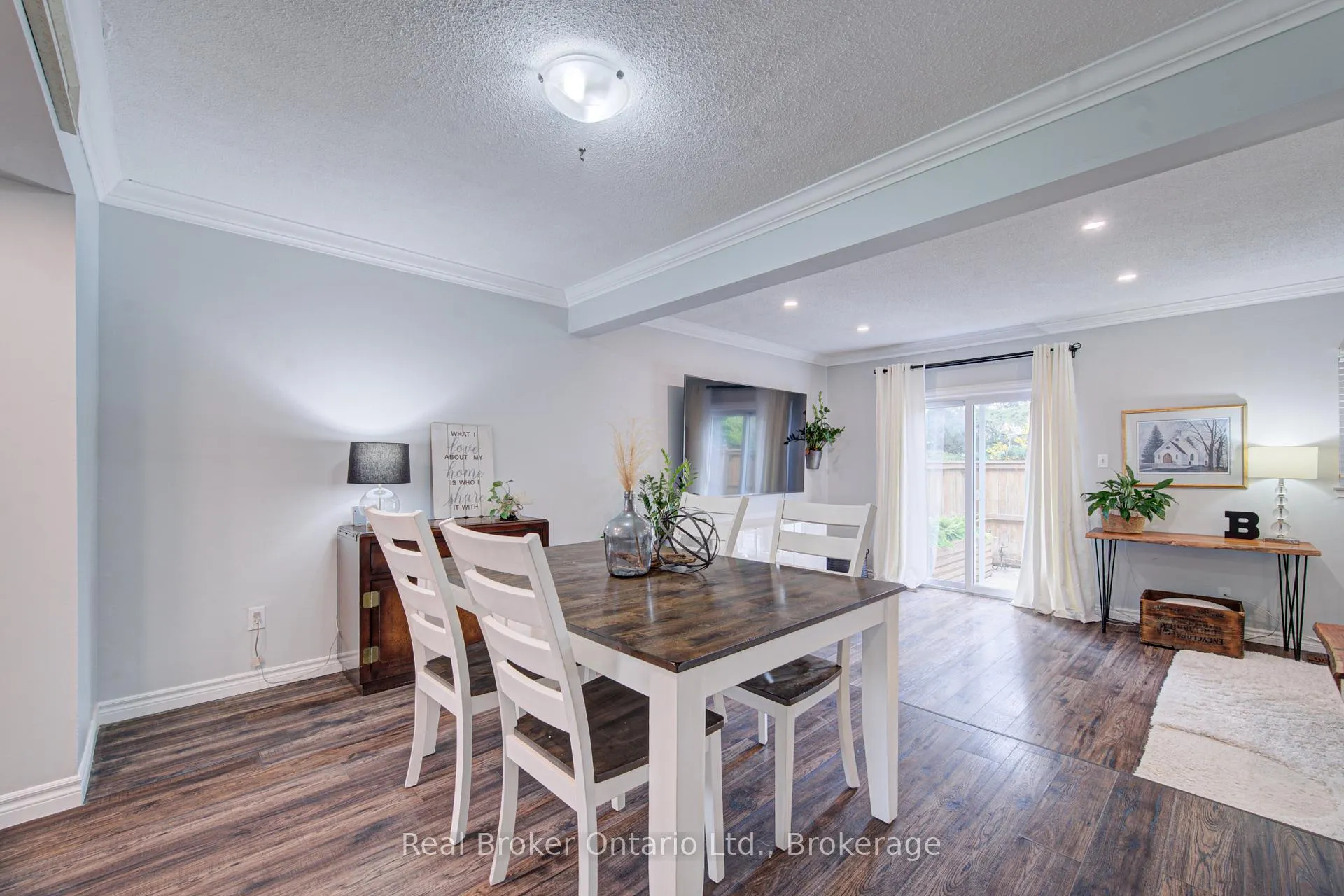 Photo 9 of Unit 3, 1302 Guelph Line, Burlington, Mountainside — HOMEH