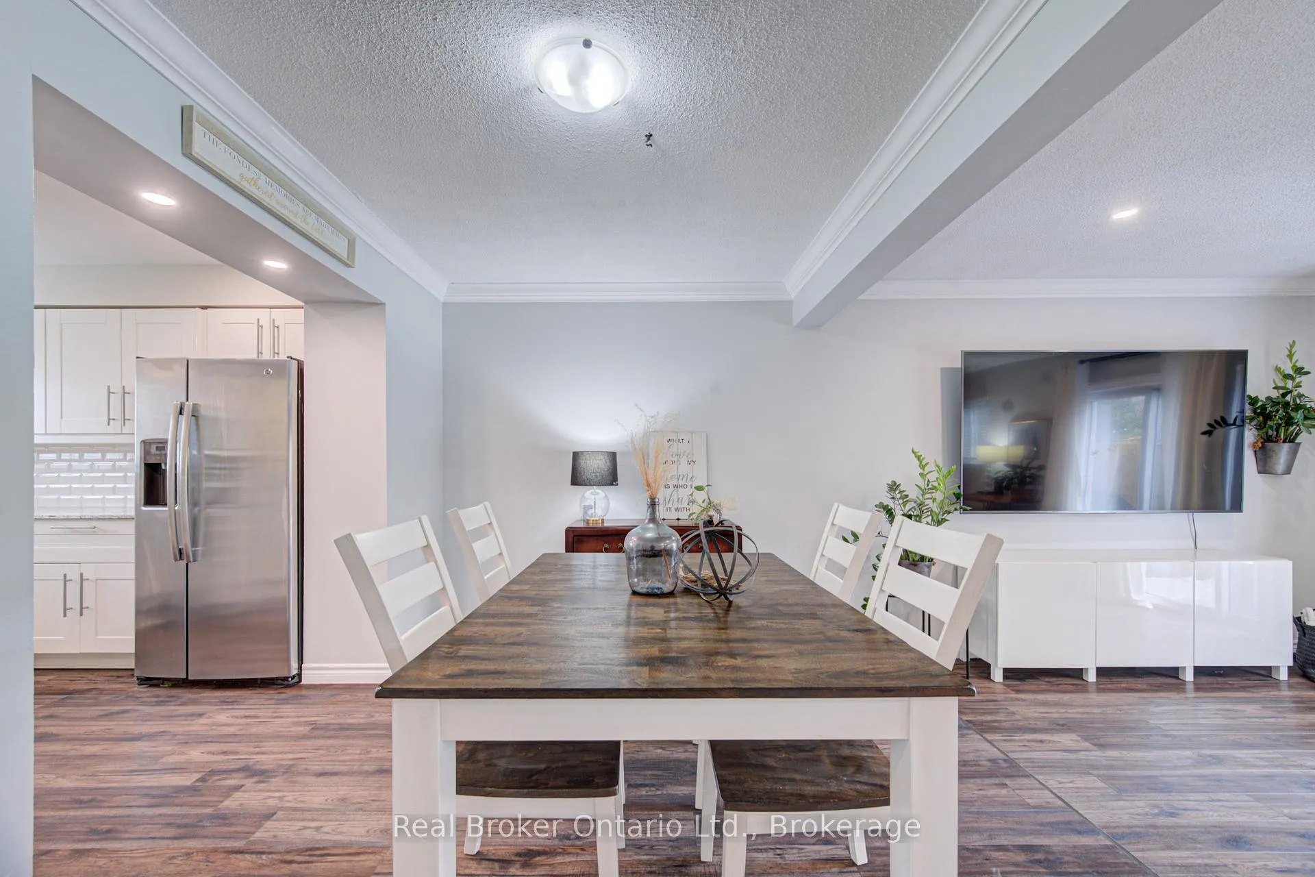Photo 10 of Unit 3, 1302 Guelph Line, Burlington, Mountainside — HOMEH