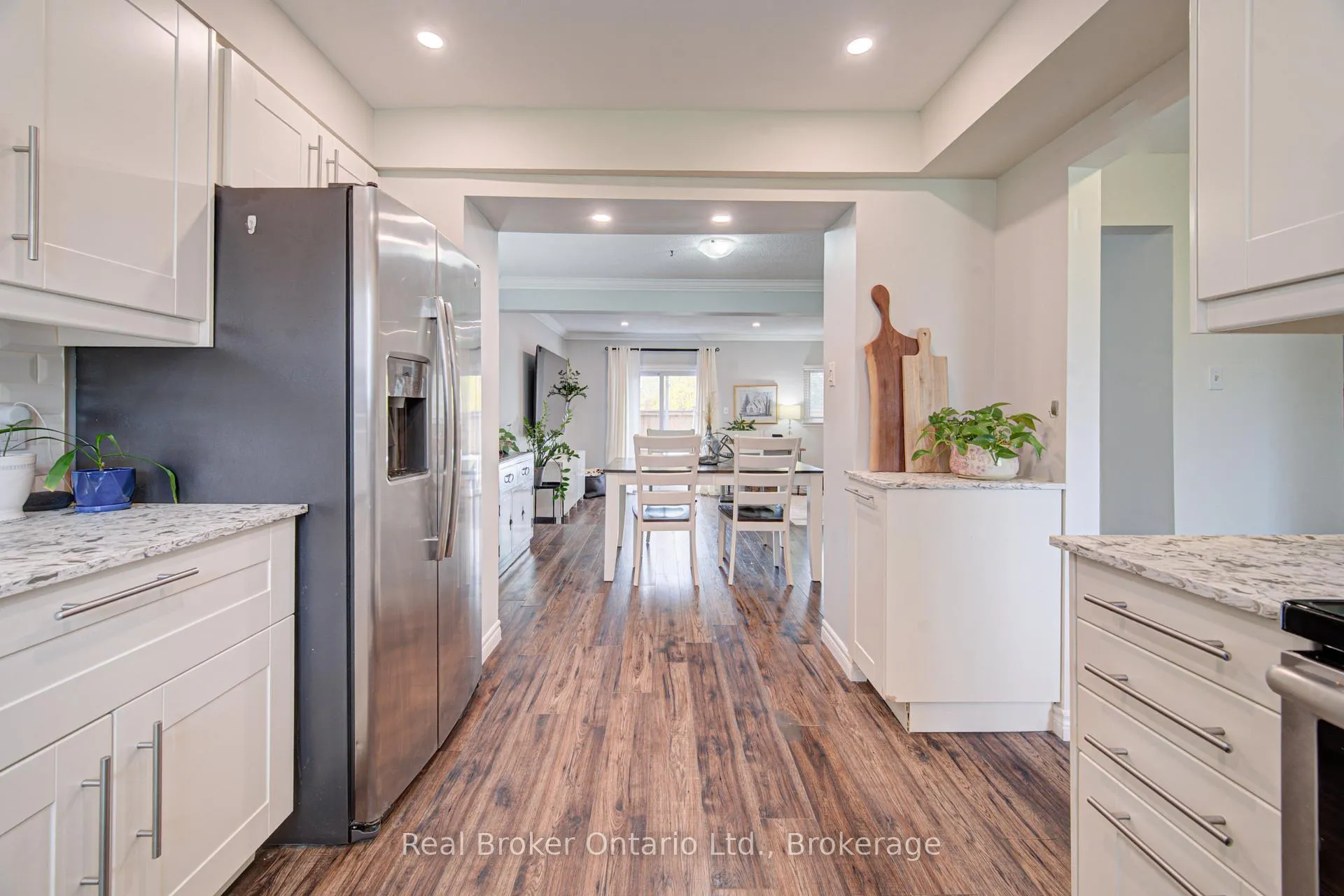 Photo 15 of Unit 3, 1302 Guelph Line, Burlington, Mountainside — HOMEH