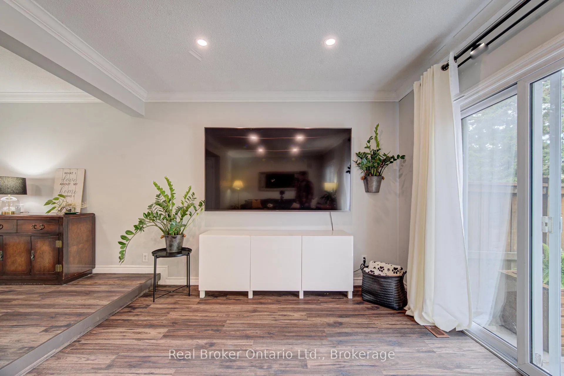 Photo 21 of Unit 3, 1302 Guelph Line, Burlington, Mountainside — HOMEH